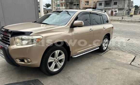 Ra Àlòkù Toyota Highlander Alagara Ọkọ̀ in Cotonou ni Benin Ra Àlòkù Toyota Highlander Alagara Ọkọ̀ in Cotonou ni Benin