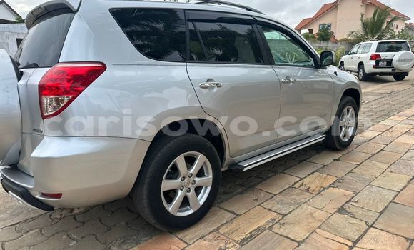 Acheter Occasion Voiture Toyota RAV4 Gris à Cotonou, Benin Acheter Occasion Voiture Toyota RAV4 Gris à Cotonou, Benin