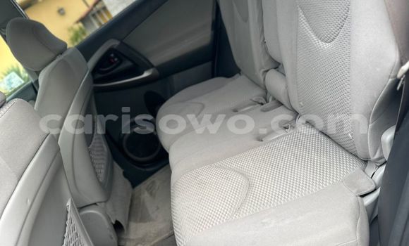 Acheter Occasion Voiture Toyota RAV4 Gris à Cotonou, Benin Acheter Occasion Voiture Toyota RAV4 Gris à Cotonou, Benin