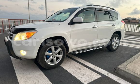 Ra Àlòkù Toyota RAV4 Alagara Ọkọ̀ in Cotonou ni Benin Ra Àlòkù Toyota RAV4 Alagara Ọkọ̀ in Cotonou ni Benin