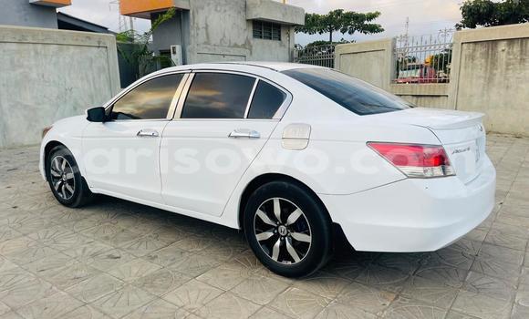 Acheter Occasion Voiture Honda Accord Blanc à Cotonou, Benin Acheter Occasion Voiture Honda Accord Blanc à Cotonou, Benin