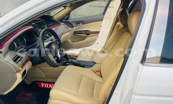 Acheter Occasion Voiture Honda Accord Blanc à Cotonou, Benin Acheter Occasion Voiture Honda Accord Blanc à Cotonou, Benin