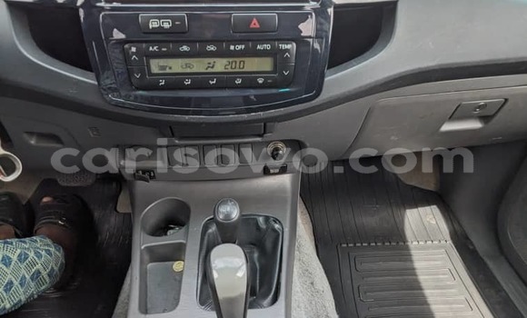 Acheter Occasion Voiture Toyota Hilux Blanc à Cotonou, Benin Acheter Occasion Voiture Toyota Hilux Blanc à Cotonou, Benin