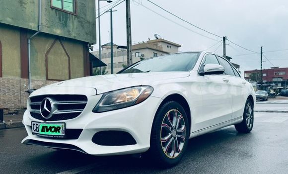 Acheter Occasion Voiture Mercedes-Benz E–Class Blanc à Cotonou, Benin