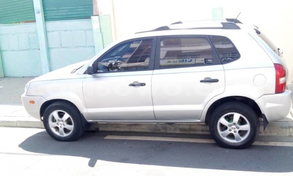 Buy Used Hyundai Tucson Silver Car in Cotonou in Benign Buy Used Hyundai Tucson Silver Car in Cotonou in Benign