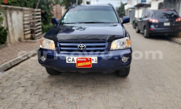 Sayi Na hannu Toyota Highlander Blue Mota in Cotonou a Benin Sayi Na hannu Toyota Highlander Blue Mota in Cotonou a Benin