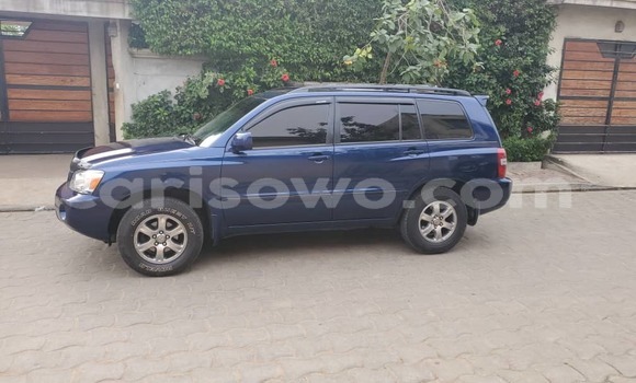Sayi Na hannu Toyota Highlander Blue Mota in Cotonou a Benin Sayi Na hannu Toyota Highlander Blue Mota in Cotonou a Benin