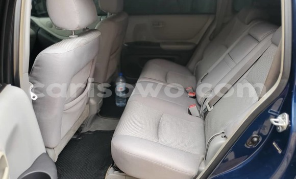Sayi Na hannu Toyota Highlander Blue Mota in Cotonou a Benin Sayi Na hannu Toyota Highlander Blue Mota in Cotonou a Benin