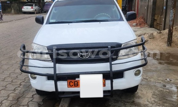 Acheter Occasion Voiture Toyota Hilux Blanc à Cotonou, Benin Acheter Occasion Voiture Toyota Hilux Blanc à Cotonou, Benin