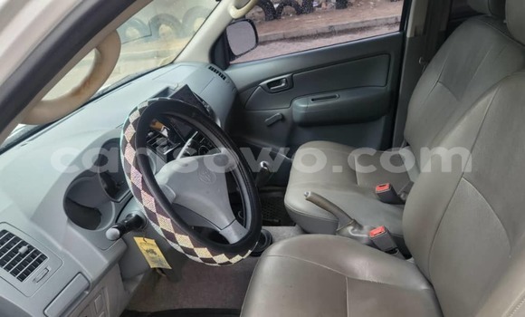 Acheter Occasion Voiture Toyota Hilux Blanc à Cotonou, Benin Acheter Occasion Voiture Toyota Hilux Blanc à Cotonou, Benin