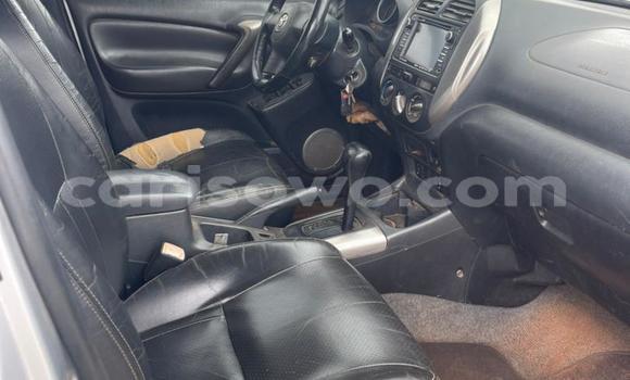 Sayi Na hannu Toyota RAV4 Azurfa Mota in Cotonou a Benin Sayi Na hannu Toyota RAV4 Azurfa Mota in Cotonou a Benin