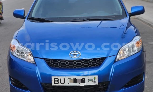 Sayi Na hannu Toyota Matrix Blue Mota in Cotonou a Benin