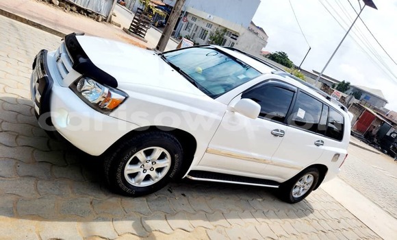 Buy Used Toyota Highlander White Car in Cotonou in Benign