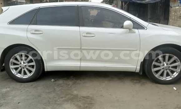 Ra Àlòkù Toyota Venza funfun Ọkọ̀ in Cotonou ni Benin Ra Àlòkù Toyota Venza funfun Ọkọ̀ in Cotonou ni Benin