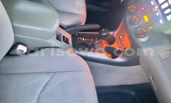 Ra Àlòkù Toyota RAV4 funfun Ọkọ̀ in Cotonou ni Benin Ra Àlòkù Toyota RAV4 funfun Ọkọ̀ in Cotonou ni Benin