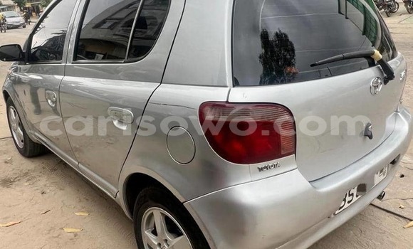Buy Used Toyota Yaris Silver Car in Cotonou in Benign