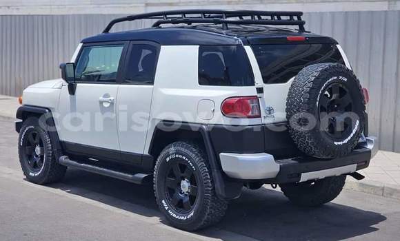 Ra Àlòkù Toyota FJ Cruiser Silver Ọkọ̀ in Cotonou ni Benin Ra Àlòkù Toyota FJ Cruiser Silver Ọkọ̀ in Cotonou ni Benin
