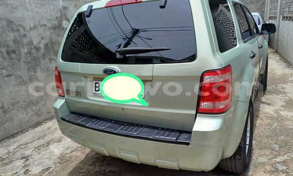 Acheter Occasion Voiture Ford Escape Vert à Cotonou, Benin Acheter Occasion Voiture Ford Escape Vert à Cotonou, Benin