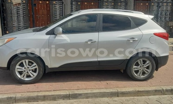 Sayi Na hannu Hyundai Tucson Azurfa Mota in Cotonou a Benin Sayi Na hannu Hyundai Tucson Azurfa Mota in Cotonou a Benin