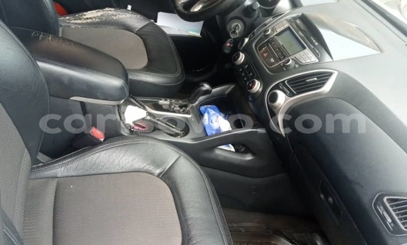 Sayi Na hannu Hyundai Tucson Azurfa Mota in Cotonou a Benin Sayi Na hannu Hyundai Tucson Azurfa Mota in Cotonou a Benin