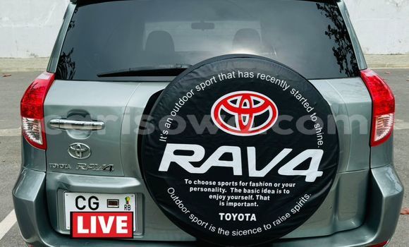 Acheter Occasion Voiture Toyota RAV4 Vert à Abomey Calavi, Benin