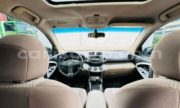 Ra Àlòkù Toyota RAV4 Alawọ ewe Ọkọ̀ in Abomey Calavi ni Benin Ra Àlòkù Toyota RAV4 Alawọ ewe Ọkọ̀ in Abomey Calavi ni Benin