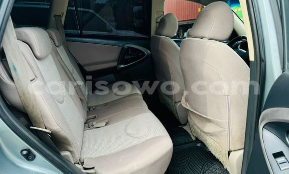 Ra Àlòkù Toyota RAV4 Alawọ ewe Ọkọ̀ in Abomey Calavi ni Benin Ra Àlòkù Toyota RAV4 Alawọ ewe Ọkọ̀ in Abomey Calavi ni Benin