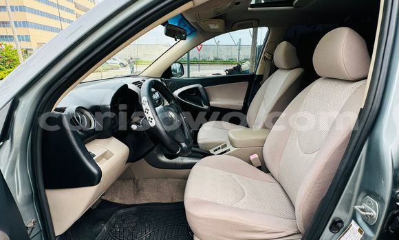 Ra Àlòkù Toyota RAV4 Alawọ ewe Ọkọ̀ in Abomey Calavi ni Benin Ra Àlòkù Toyota RAV4 Alawọ ewe Ọkọ̀ in Abomey Calavi ni Benin