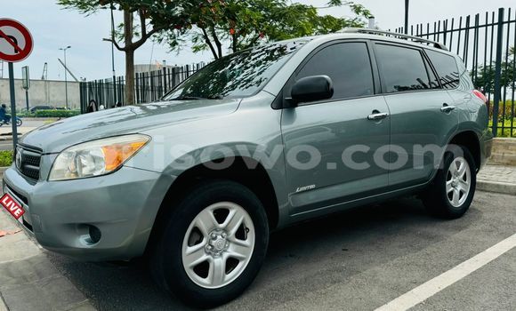 Ra Àlòkù Toyota RAV4 Alawọ ewe Ọkọ̀ in Abomey Calavi ni Benin Ra Àlòkù Toyota RAV4 Alawọ ewe Ọkọ̀ in Abomey Calavi ni Benin