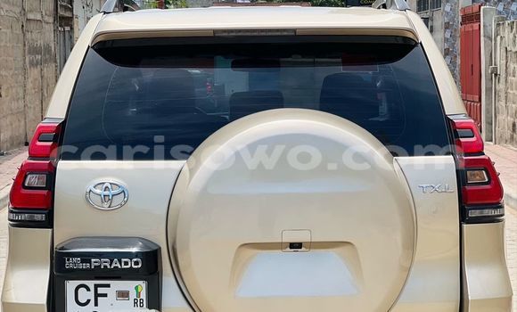 Ra Àlòkù Toyota Prado Alagara Ọkọ̀ in Cotonou ni Benin