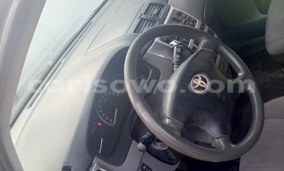 Sayi Na hannu Toyota Avensis Verso Green Mota in Cotonou a Benin Sayi Na hannu Toyota Avensis Verso Green Mota in Cotonou a Benin