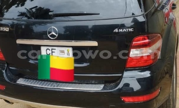 Acheter Occasion Voiture Mercedes-Benz ML–Class Noir à Cotonou, Benin