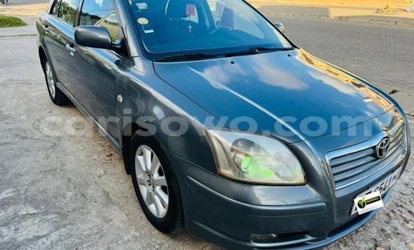 Buy Used Toyota Avensis Blue Car in Cotonou in Benign