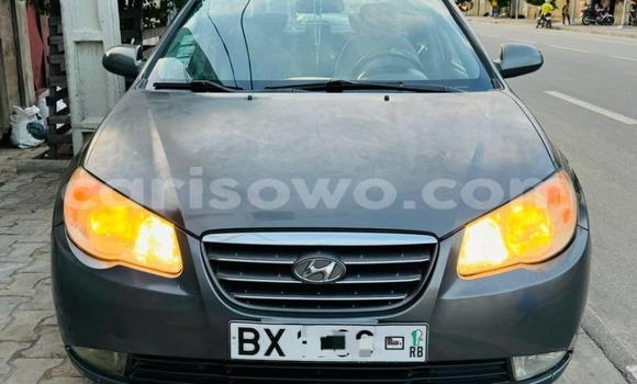 Sayi Na hannu Hyundai Elantra Black Mota in Cotonou a Benin