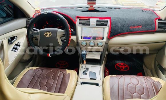 Sayi Na hannu Toyota Camry White Mota in Cotonou a Benin Sayi Na hannu Toyota Camry White Mota in Cotonou a Benin