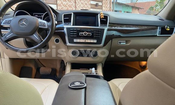 Ra Àlòkù Mercedes-Benz ML–Class Silver Ọkọ̀ in Cotonou ni Benin Ra Àlòkù Mercedes-Benz ML–Class Silver Ọkọ̀ in Cotonou ni Benin