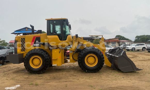 Buy Used Caterpillar 120 Other Truck in Cotonou in Benign Buy Used Caterpillar 120 Other Truck in Cotonou in Benign