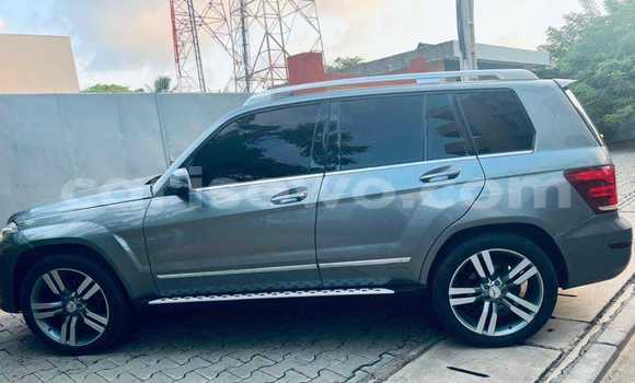 Acheter Occasion Voiture Mercedes-Benz GLK–Class Gris à Cotonou, Benin Acheter Occasion Voiture Mercedes-Benz GLK–Class Gris à Cotonou, Benin