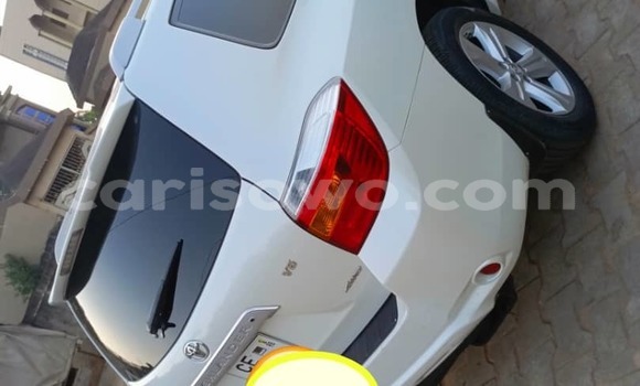 Sayi Na hannu Toyota Highlander White Mota in Cotonou a Benin