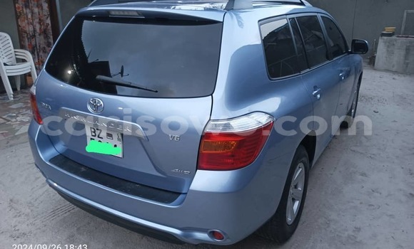 Sayi Na hannu Toyota Highlander Blue Mota in Cotonou a Benin