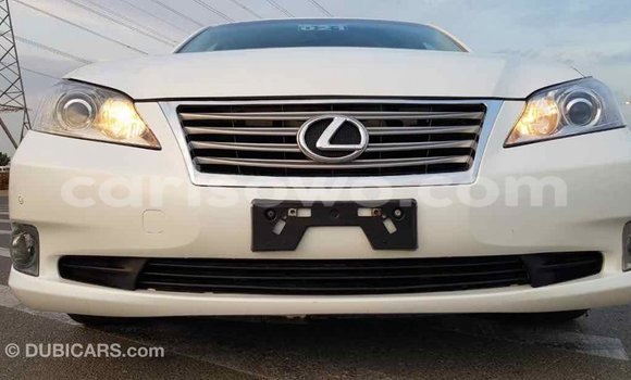 Acheter Import Voiture Lexus ES Blanc à Import - Dubai, Benin Acheter Import Voiture Lexus ES Blanc à Import - Dubai, Benin