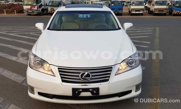 Acheter Import Voiture Lexus ES Blanc à Import - Dubai, Benin Acheter Import Voiture Lexus ES Blanc à Import - Dubai, Benin