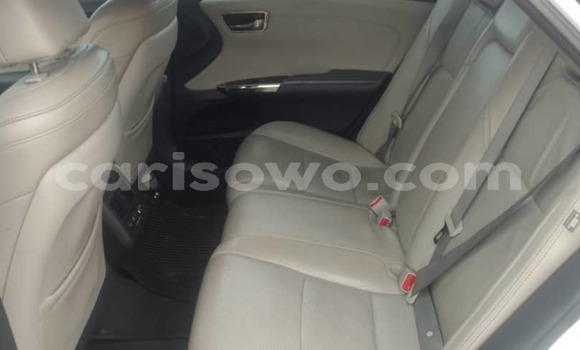 Acheter Occasion Voiture Toyota Avalon Blanc à Parakou, Benin Acheter Occasion Voiture Toyota Avalon Blanc à Parakou, Benin