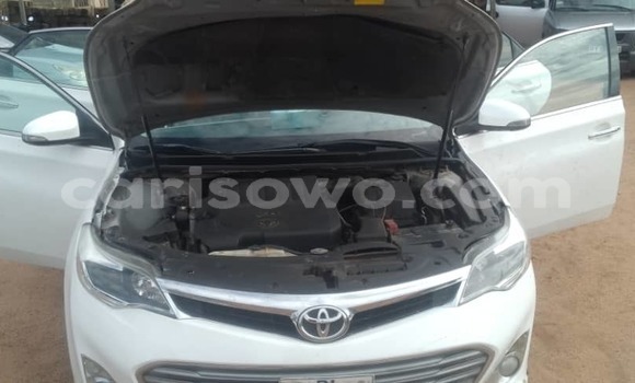 Acheter Occasion Voiture Toyota Avalon Blanc à Parakou, Benin Acheter Occasion Voiture Toyota Avalon Blanc à Parakou, Benin