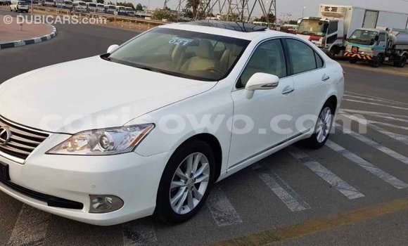 Acheter Import Voiture Lexus ES Blanc à Import - Dubai, Benin Acheter Import Voiture Lexus ES Blanc à Import - Dubai, Benin