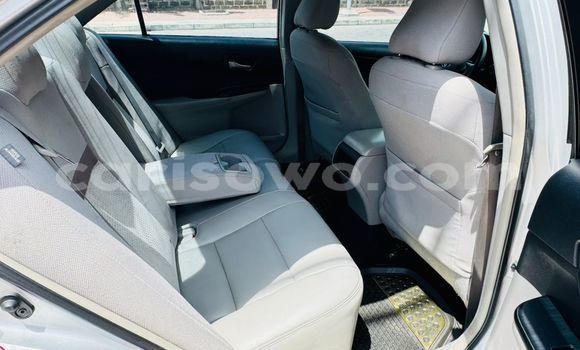 Sayi Na hannu Toyota Camry Azurfa Mota in Cotonou a Benin Sayi Na hannu Toyota Camry Azurfa Mota in Cotonou a Benin