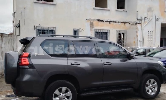 Acheter Occasion Voiture Toyota Prado Noir à Cotonou, Benin Acheter Occasion Voiture Toyota Prado Noir à Cotonou, Benin