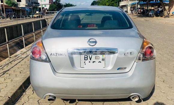 Ra Àlòkù Nissan Altima Silver Ọkọ̀ in Cotonou ni Benin Ra Àlòkù Nissan Altima Silver Ọkọ̀ in Cotonou ni Benin