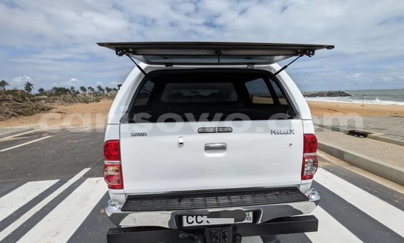 Acheter Occasion Voiture Toyota Hilux Blanc à Cotonou, Benin Acheter Occasion Voiture Toyota Hilux Blanc à Cotonou, Benin
