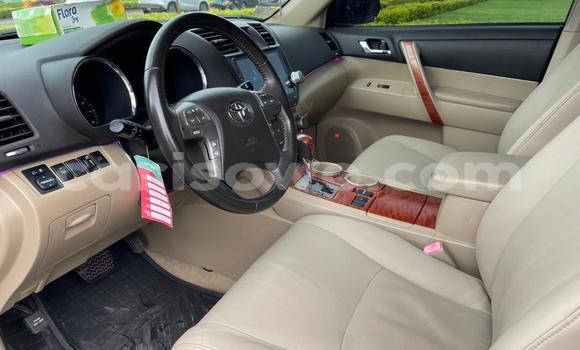 Ra Àlòkù Toyota Highlander Black Ọkọ̀ in Cotonou ni Benin Ra Àlòkù Toyota Highlander Black Ọkọ̀ in Cotonou ni Benin